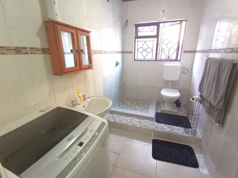 11 Bedroom Property for Sale in Ravensmead Western Cape